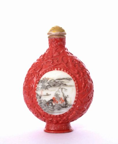 Vintage Chinese Famille Rose Coral Red Porcelain Snuff Bottle Qianlong