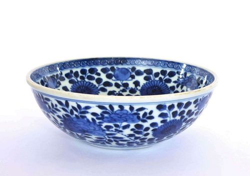 18C Qianlong Chinese Blue & White Porcelain Floral Bowl