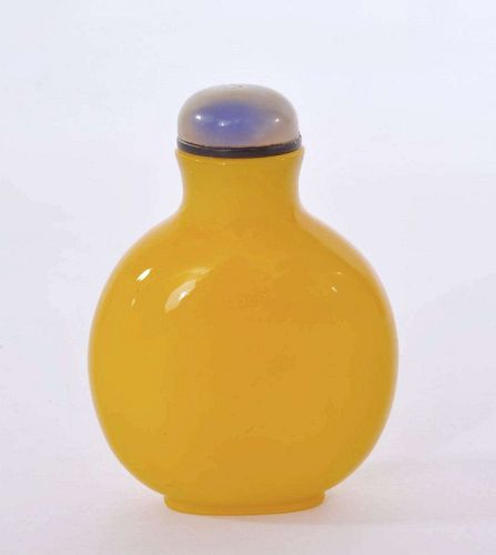 1900's Chinese Yellow Peking Glass Snuff Bottle