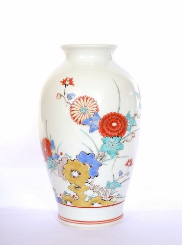 1960's Japanese 13th Kakiemon Sakaida Porcelain Vase Flower