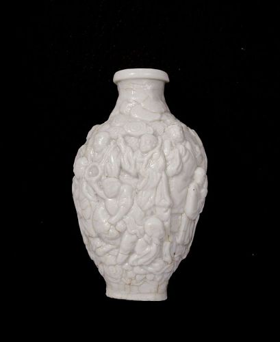 Chinese Jingdezhen White Glazed Biscuit Molded 18 Louhan Snuff Bottle