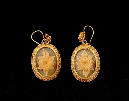 1930's Chinese 22K Solid Gold Filigree Earrings Carving Rose